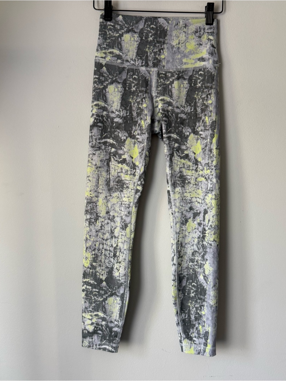 lululemon athletica Gray & Yellow Abstract Print 4 Leggings
